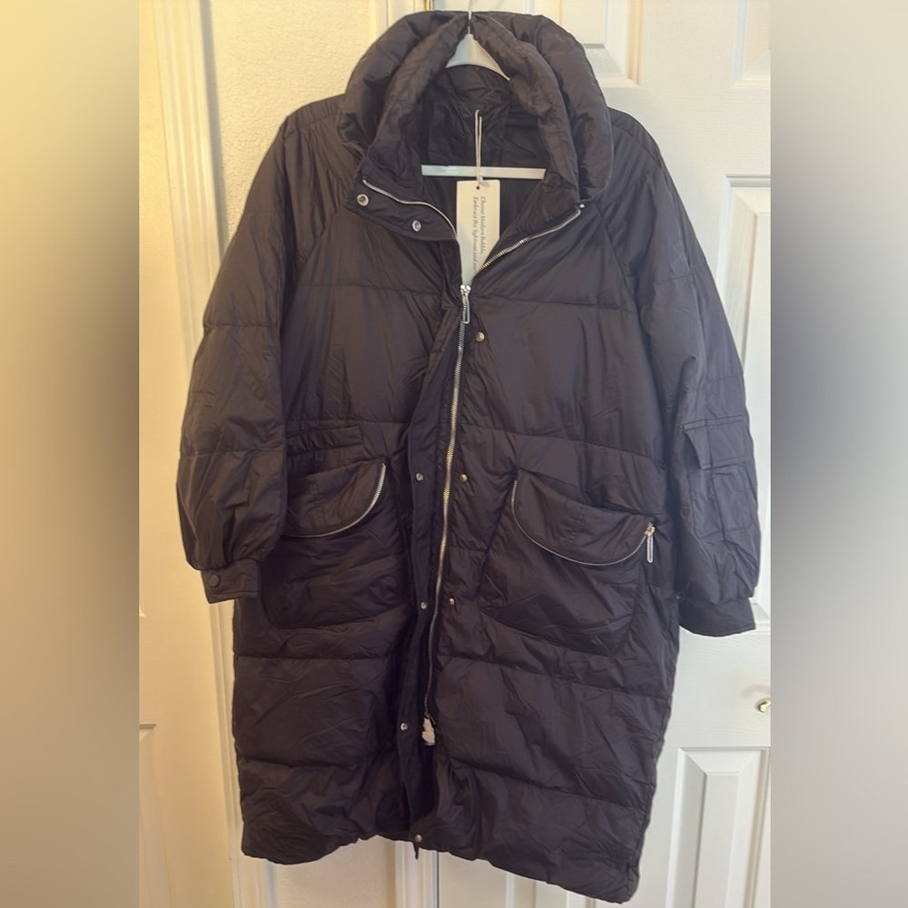 Modern Bubble Black Down Puffer Coat! In it’s signature orange bag! Size L - Picture 2 of 15
